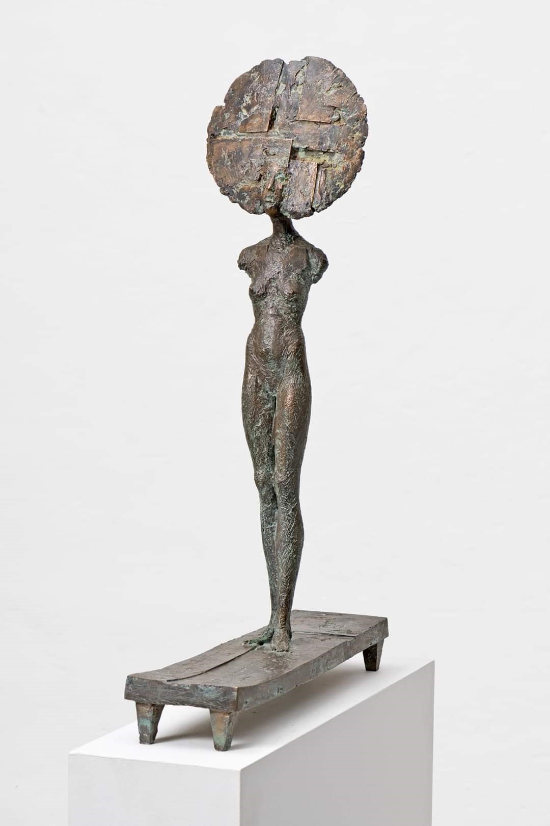 MICHAEL JASTRAM La luna auf dem Pfad 76 x 51 x 20 cm Bronze 2017